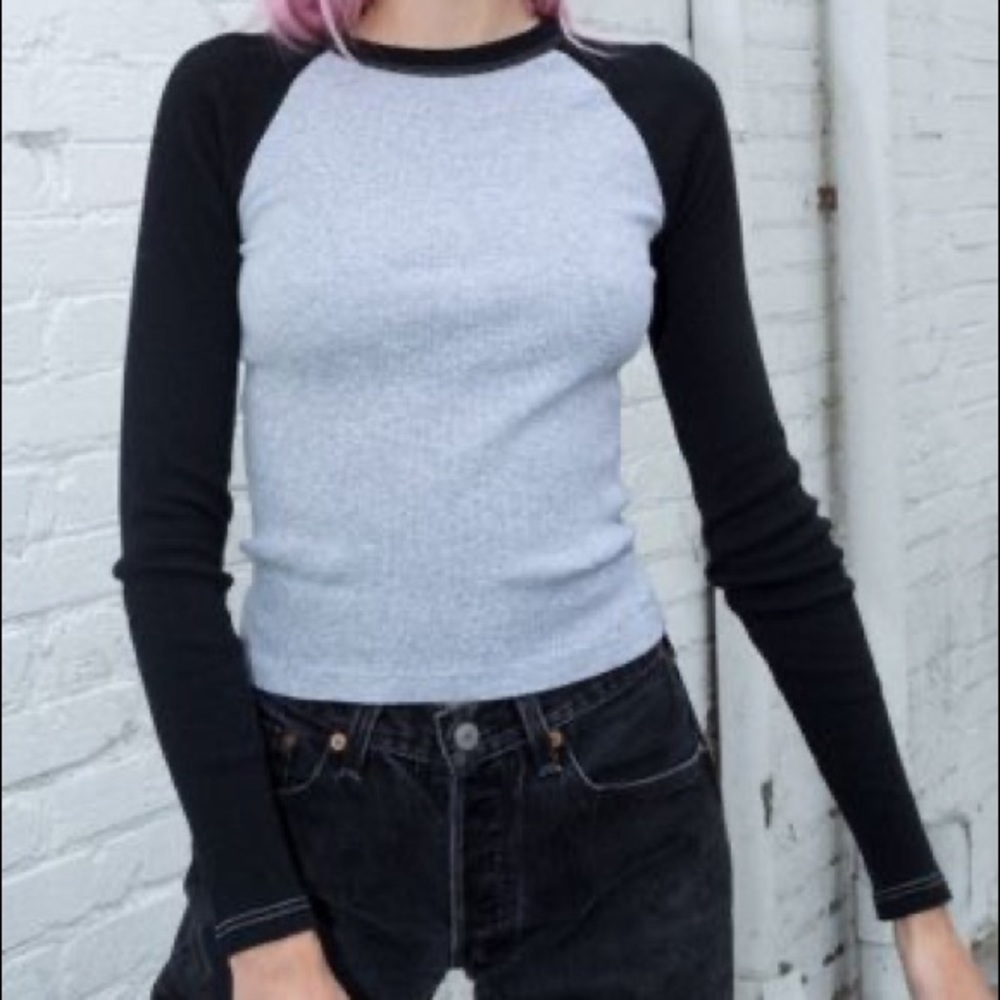 BRANDY MELVILLE black and grey long sleeve